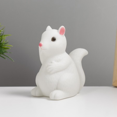 Squirrel nightlight LED from 3XLR44 batteries 9x6x10 cm Risalux-3