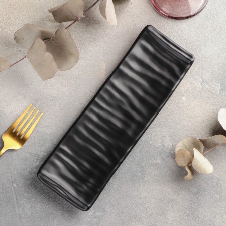 The Black East dish, 24 × 7.5 × 1.5 cm, black color
