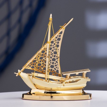 Souvenir ship on the stand sailboat 11cm-3