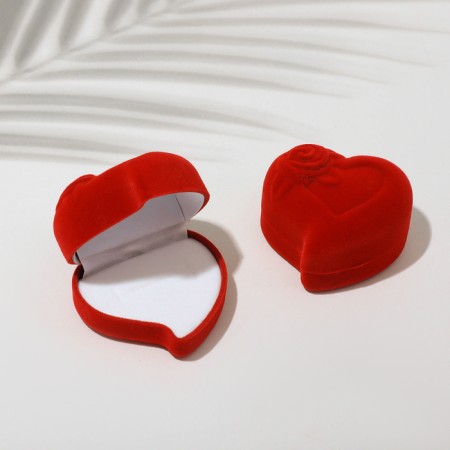 The case is velvet under the ring "Heart, Rose", 6 × 6, the color is red, the insert is white-2