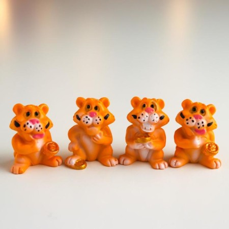 Souvenir Polystone "Tiger Stead with Golden Coin" MIX 3.5x2x2.5 cm