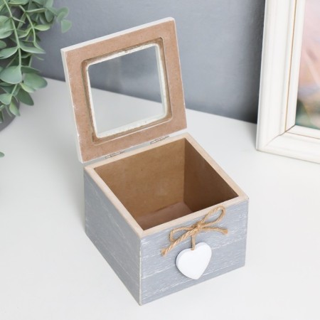 Casket Wood "with a heart" 8x10x10 cm-1