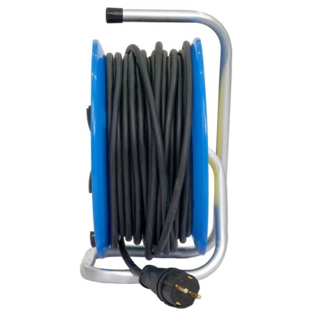 The extension cord on the Glanzen coil with a shit. 4 Gn. Kg 3x2.5 IP44 art. EB-40-011-2