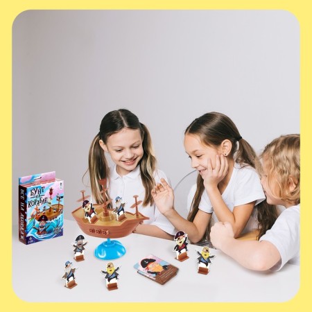 Board game "Riot on the ship", 2-4 players, 4+-8