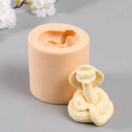 Mold "Snake No. 11" 8x6x6.3 cm