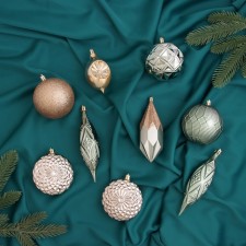 A set of jewelry plastic 16 pcs 