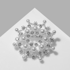Brooch 
