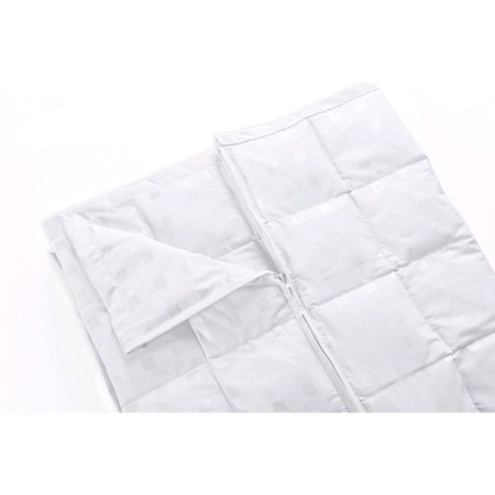 The blanket is a weighted transformer, size 110 × 140 cm + 90 × 140 cm-1