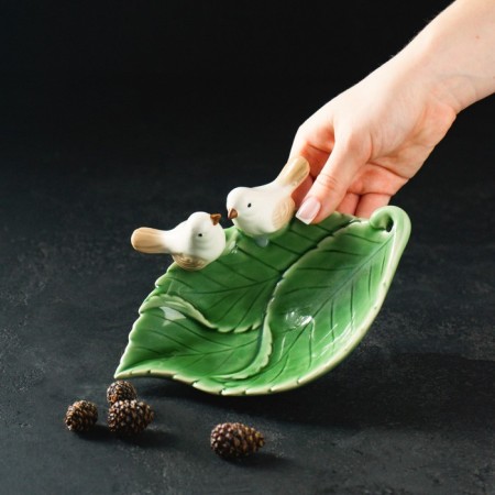 Ceramic dish "Birds on a leaf", 19 × 13 × 4 cm, green color-9
