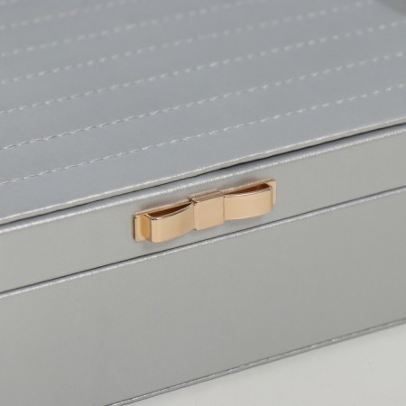 The casket to the leatherette for jewelry "Sleepy. Strips. Bant" silver 17x24x7 cm-1