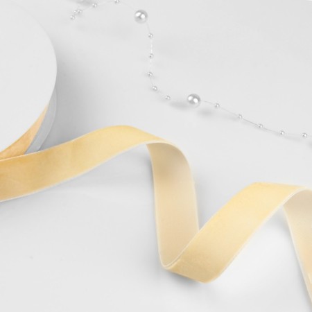 Velvet ribbon, 20 mm, 18 ± 1 m, dairy color No. 04
