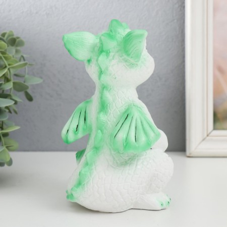 Figure "Dragon" 18x10x10 cm, white-green-2