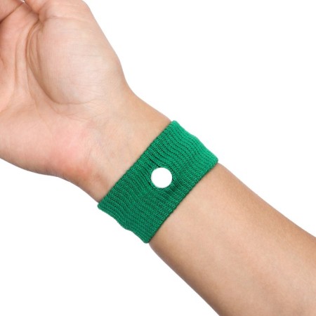 Bracelets from motion sickness and nausea 5*3 cm green 2 pcs.