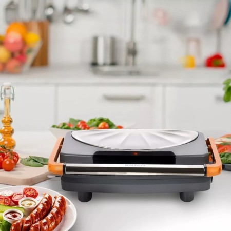 The KitFort CT-3625, 750 W sandwich, anti-stick coating, black-sustained-3