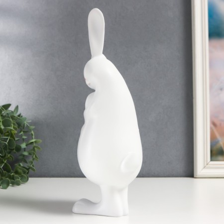 Polystone souvenir "White rabbit hugs heart" 31x11x12 cm-2