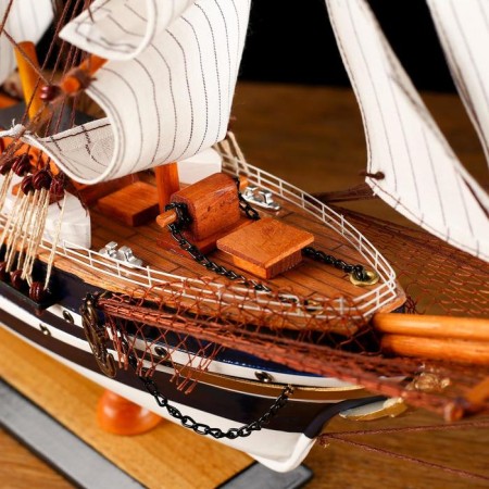 Ship with white bottom "Mortan"-8