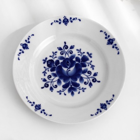 Plate "Gzhel Bouquet", D-200mm-2
