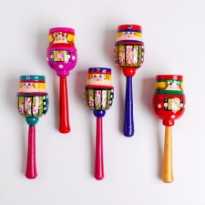 A rattle on the stick 