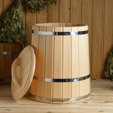 Chan for water 45l. Cedar, with a lid-1
