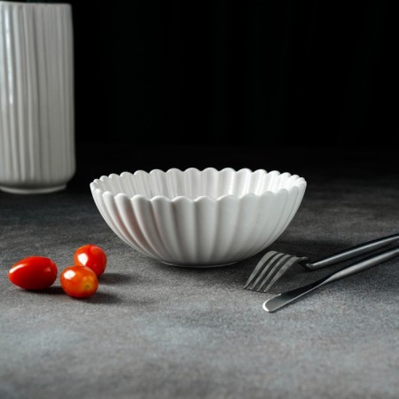 Porcelain salad magistro "Flower", 0.45 l, d = 16 cm, white color-10