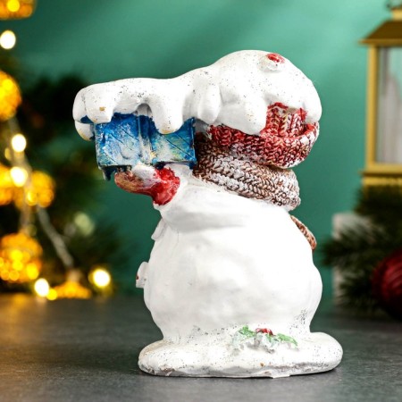Snowman Snowman with a gift 12cm-2