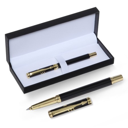 Handle Gift Roller in the leatherette case, the case is black, gold