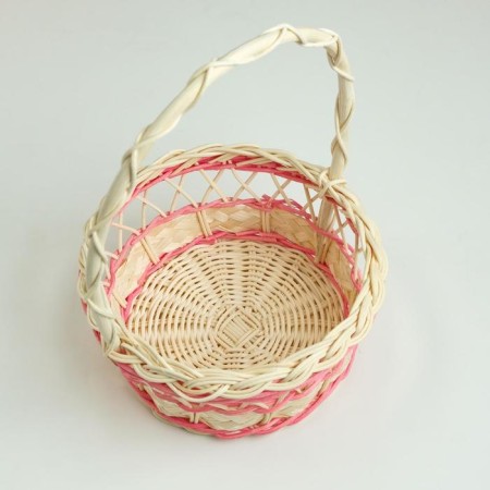 A set of wicker baskets from 3 D20 H 8/27; D17 H 7 H 25; D13 H 6 H 21 cm. (Ratan)-2