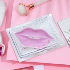 Gel lip patch, with rose extract
