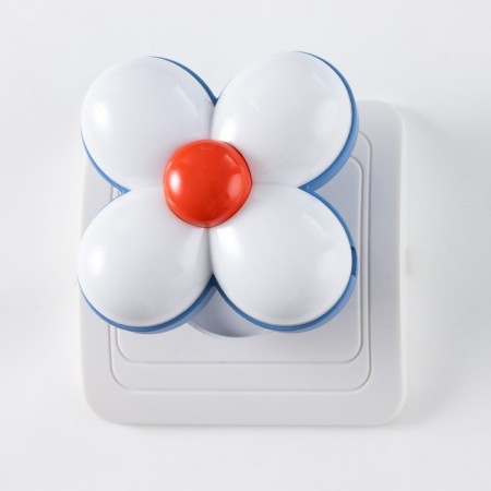 Night Plastic "Chamomile" LED white-blue 8x5x8 cm Risalux-1
