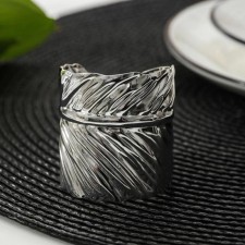 Ring for the leaf “Liszt”, 6.5 × 4.5 × 5 cm, silver color