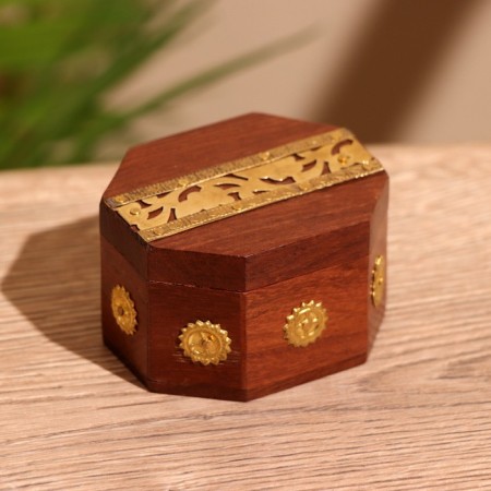 Casket "Sani" 6x5x4 cm, tree shisham