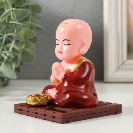 Plastic pendulum from the solar battery "Little Buddha prays" 7.3x7.3x8.8 cm-3