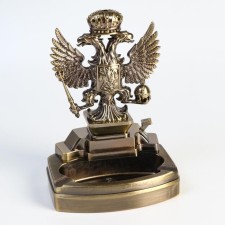 A tabletop lighter with an ashtray, gas 