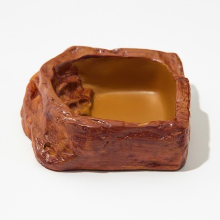 Terrarium feeder, 8 x 7.2 x 8 cm