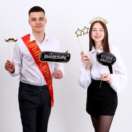 Carnival set "Graduate", 3 subjects: Red tape + pin, rim, photo banking-4