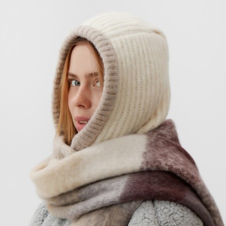 Women's cap, milk/sandy color, rr 56-58-4