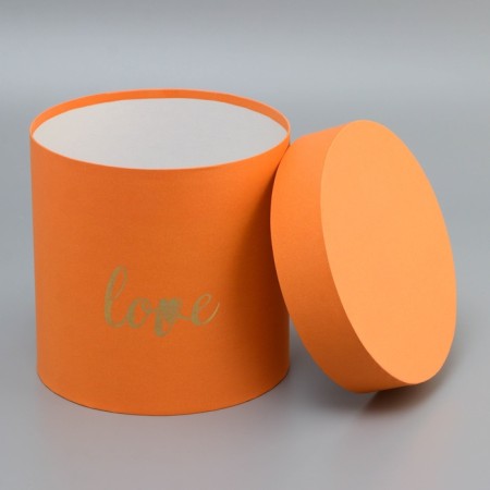 The box is round, with an embossing "love" orange 18*18*18cm-1