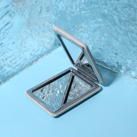 Folding mirror (2) b/deduced metallic 6.3*8.7*1.8 cm to leatherette/metal silver package QF-2