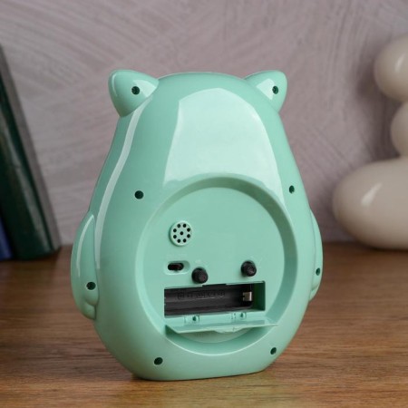Clock - alarm clock "Owl", discrete move, dial d -11 cm, 14.5 x 16 cm, aa-2