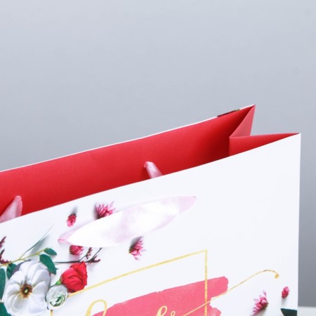 Gift package laminated, packaging, “Love gives you happiness”, 22 x 17.5 x 8 cm-6