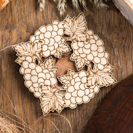Hot “grapes” stand, d = 11 cm, juniper