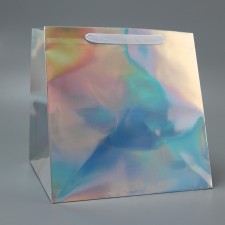 A packet for a cake with a square bottom, holographic, 30 x 30 x 30 cm