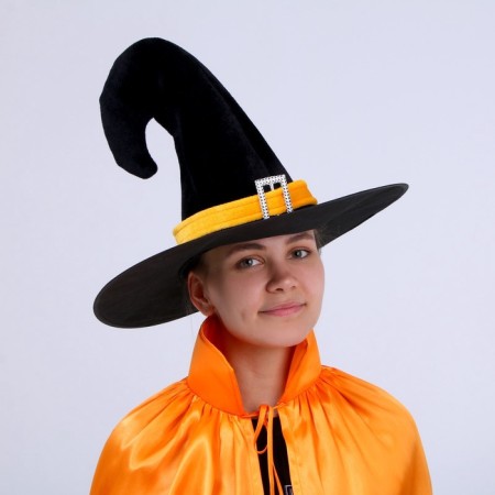 The carnival hat of the witch-1