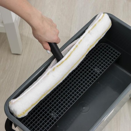 A plastic bucket for washing windows on wheels, 24 liters, 56 × 29 × 34 cm-4