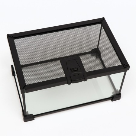 Terrarium for reptiles 9.6 liters, with a mount to prevent an escape, 30 x 20 x 16 cm-2
