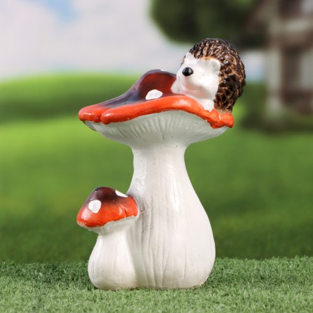 Garden figure "Hedgehog on the mushroom" 10x11x21cm-1