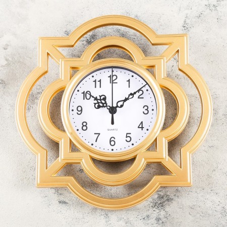 Watching clock, series: interior, "Daina", discrete move, 25 x 25 cm, mix-3