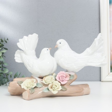 Souvenir Ceramics "Two pigeons on a branch with flowers" 28 cm
