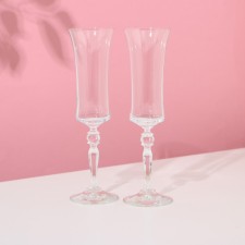A set of glasses for champagne 