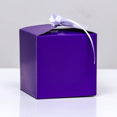 The box is folding, square, purple, 8 x 8 x 8 cm,